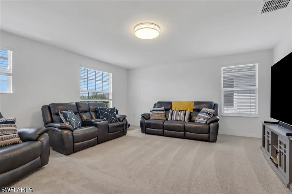 2257 Avocado Lane Naples FL 34120