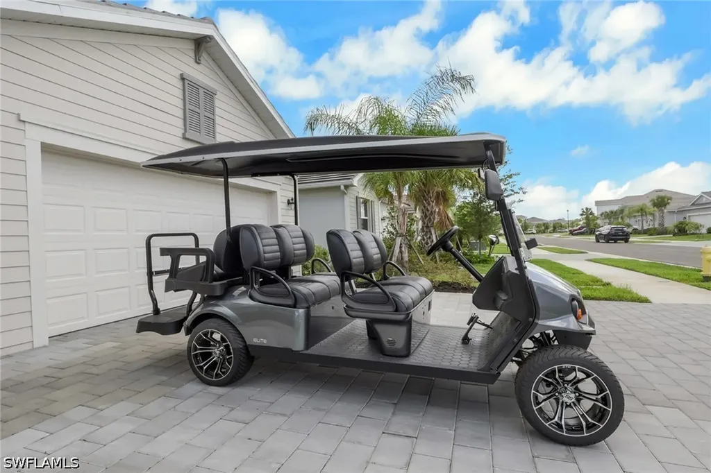 2257 Avocado Lane Naples FL 34120