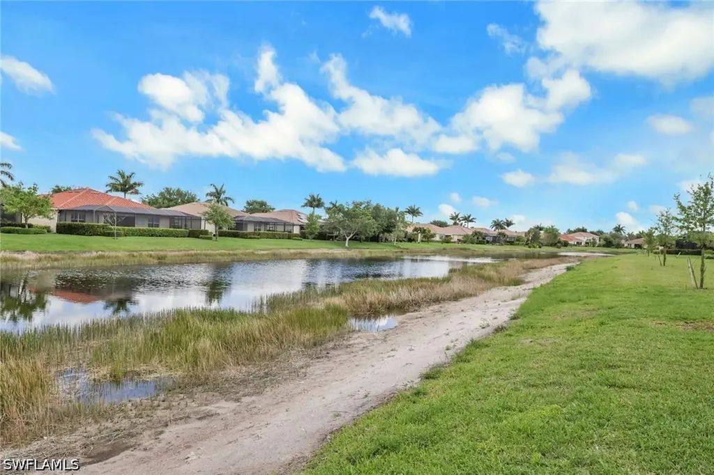 2257 Avocado Lane Naples FL 34120