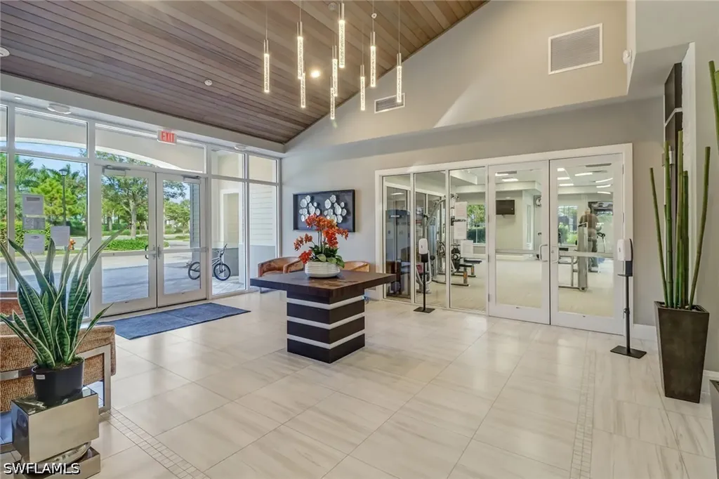 2257 Avocado Lane Naples FL 34120