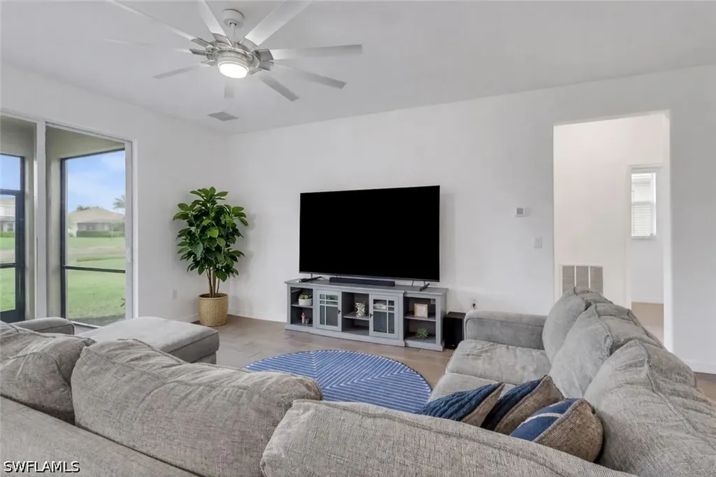 2257 Avocado Lane Naples FL 34120