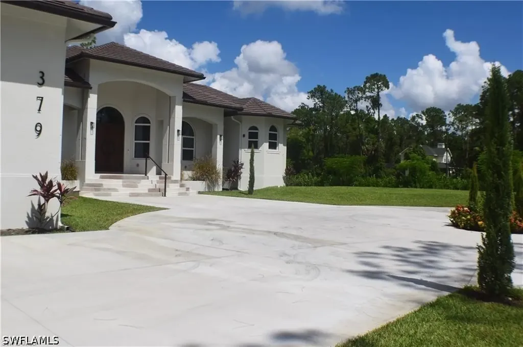 379 25th Street NW Naples FL 34120