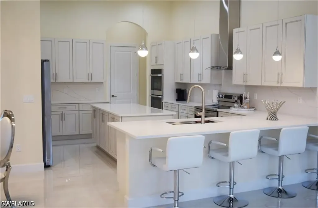 379 25th Street NW Naples FL 34120