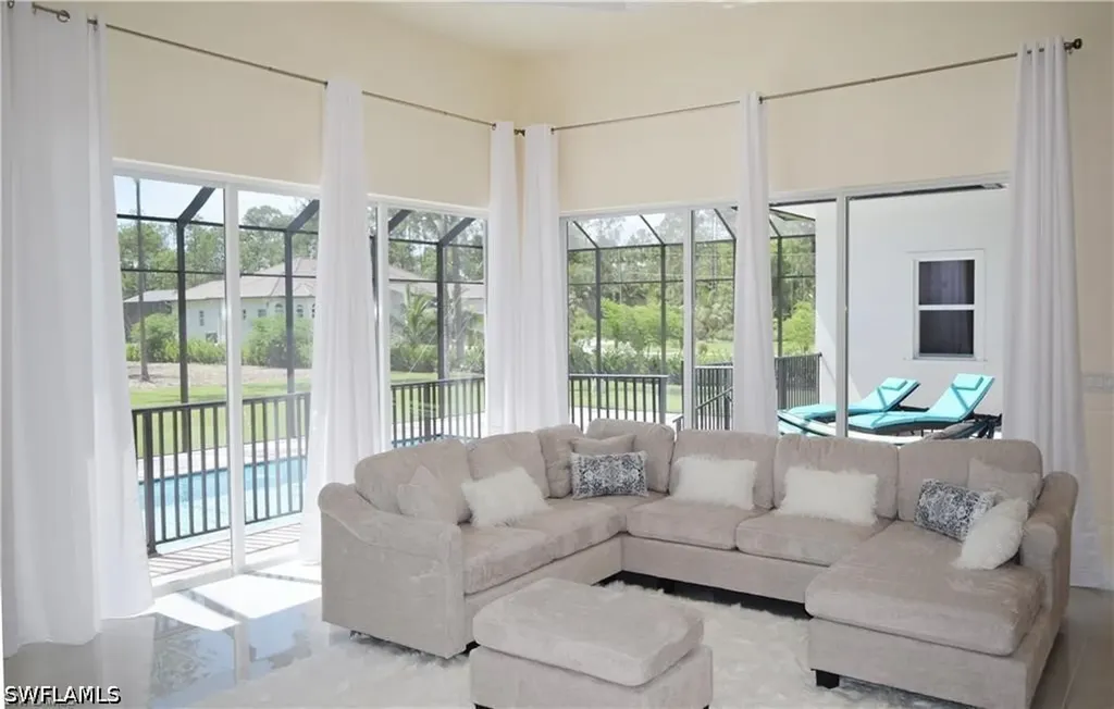 379 25th Street NW Naples FL 34120
