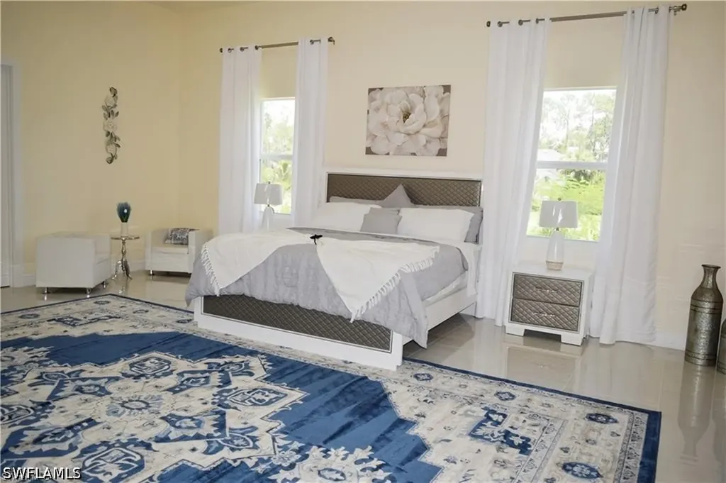 379 25th Street NW Naples FL 34120