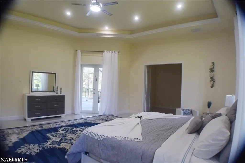 379 25th Street NW Naples FL 34120