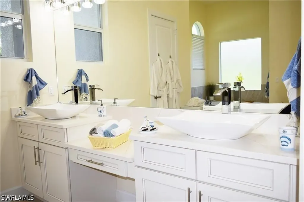 379 25th Street NW Naples FL 34120