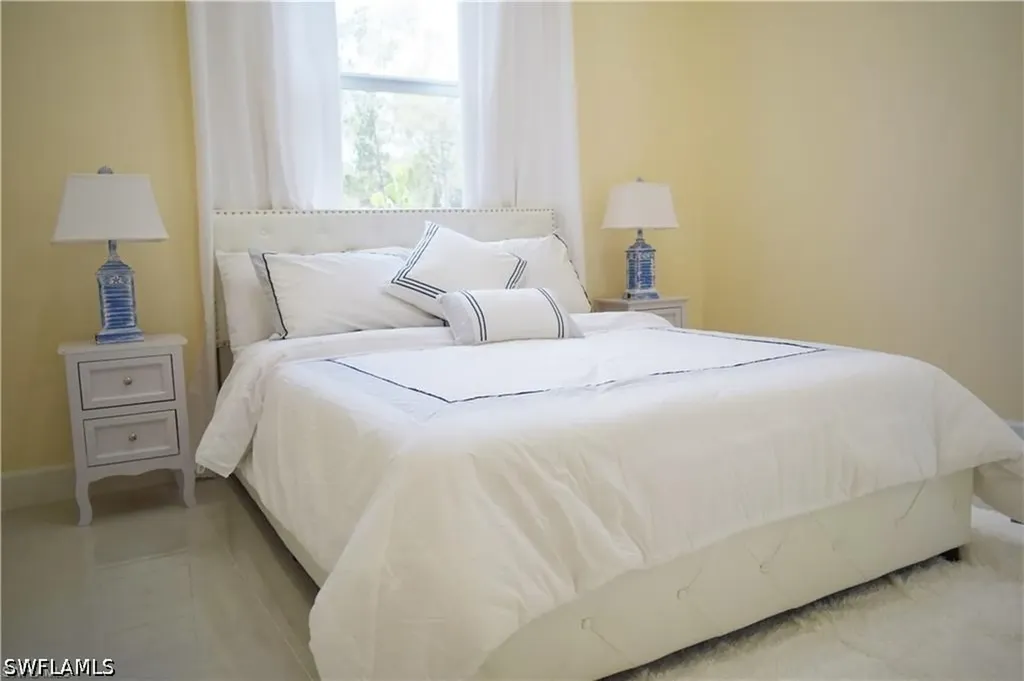 379 25th Street NW Naples FL 34120