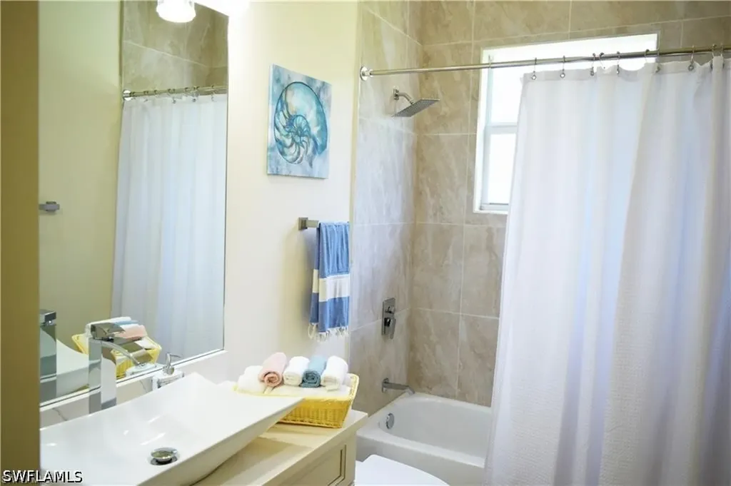 379 25th Street NW Naples FL 34120