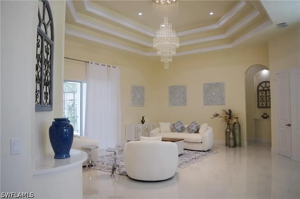 379 25th Street NW Naples FL 34120