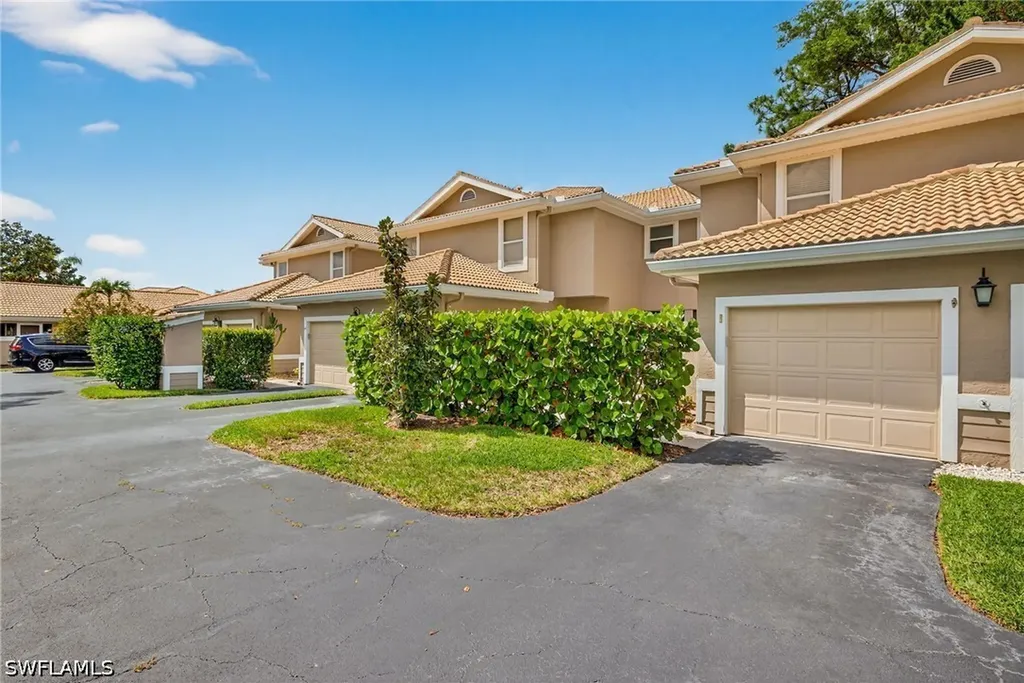 290 Emerald Bay Circle Naples FL 34110