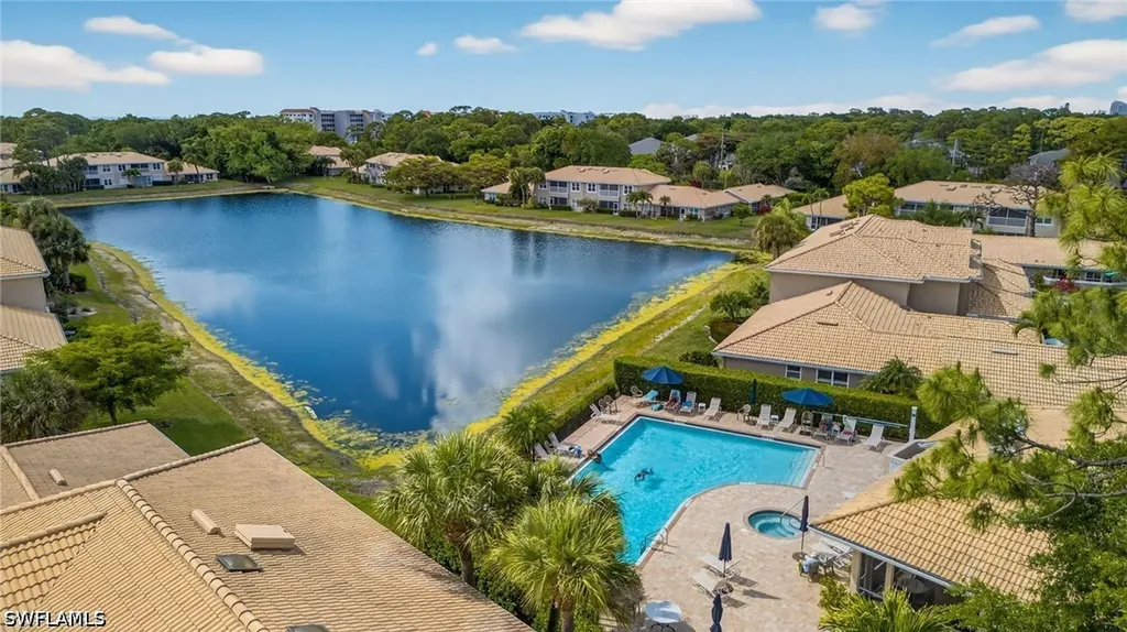 290 Emerald Bay Circle Naples FL 34110