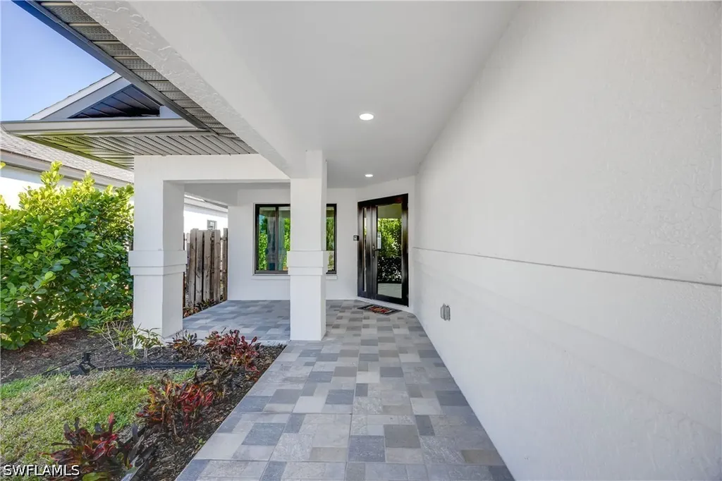 841 91st Avenue N Naples FL 34108