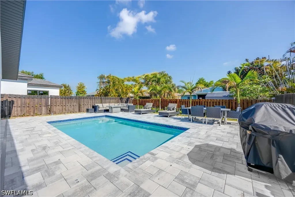 841 91st Avenue N Naples FL 34108