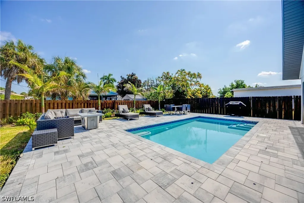 841 91st Avenue N Naples FL 34108