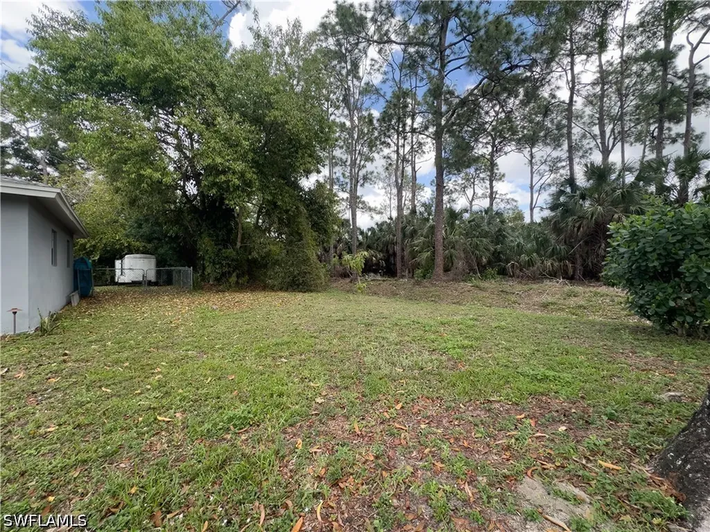 651 Pine Cone Lane Naples FL 34104