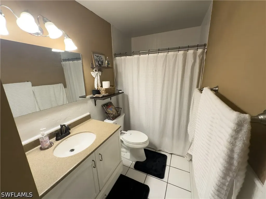 651 Pine Cone Lane Naples FL 34104