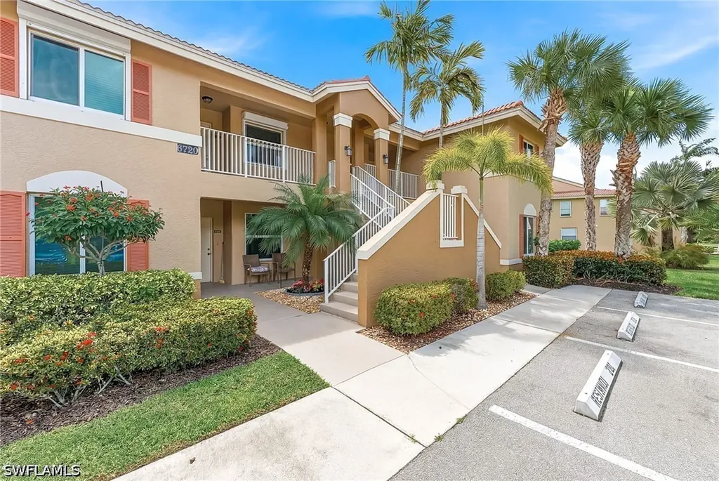 6720 Huntington Lakes Circle Naples FL 34119