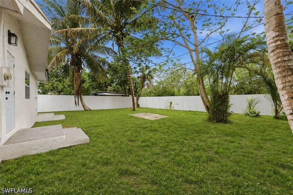 5344 Texas Avenue Naples FL 34113