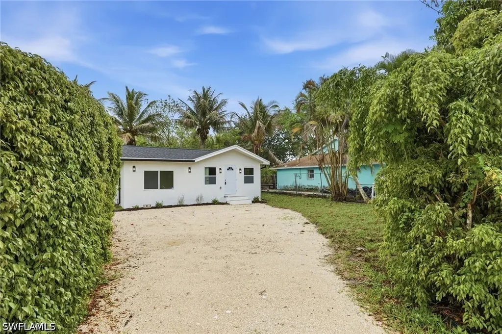 5344 Texas Avenue Naples FL 34113