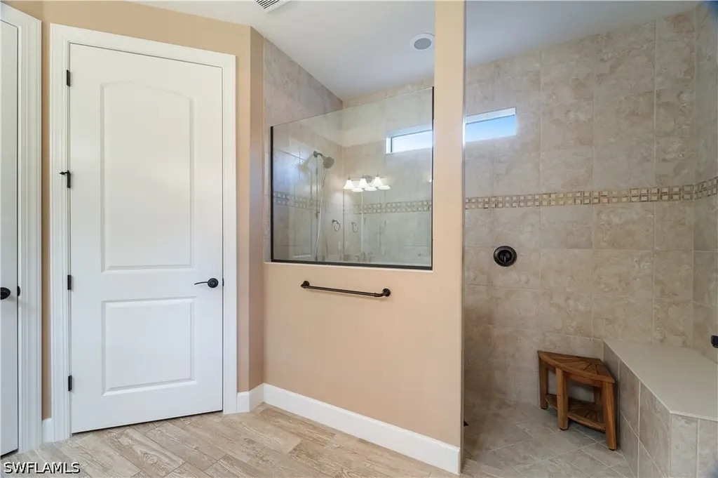 9418 Greyhawk Trail Naples FL 34120