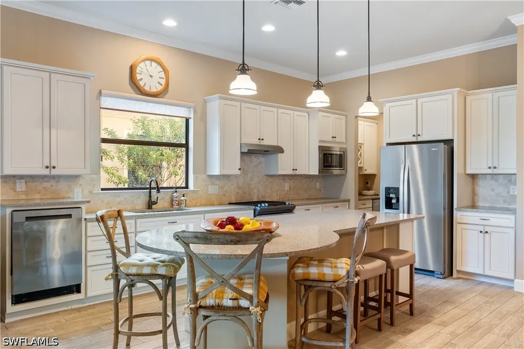 9418 Greyhawk Trail Naples FL 34120