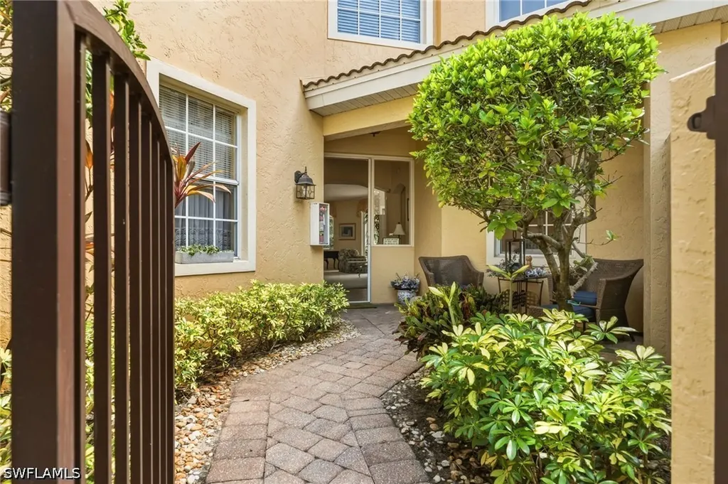 20201 Burnside Place Estero FL 33928