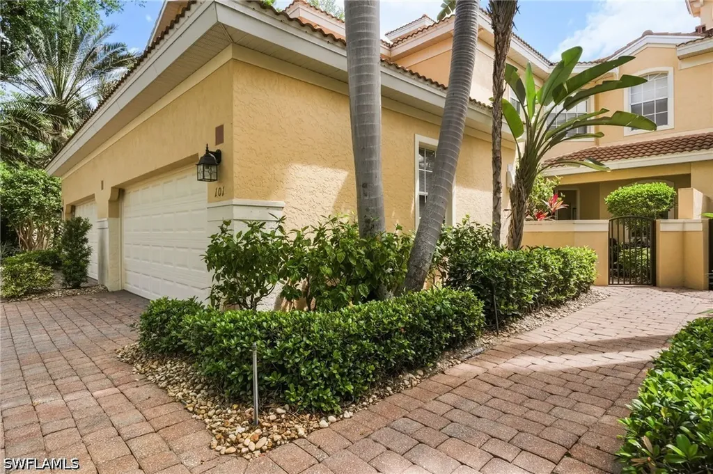 20201 Burnside Place Estero FL 33928