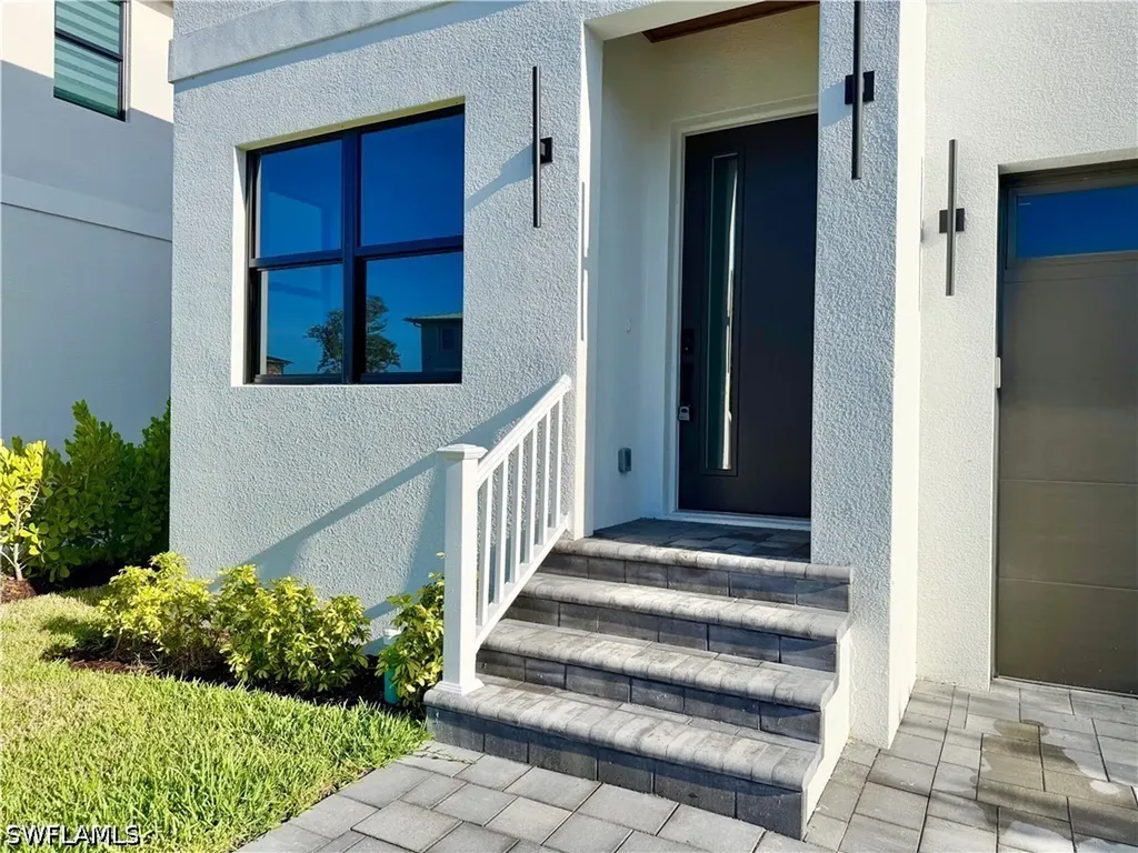 2727 Van Buren Avenue Naples FL 34112