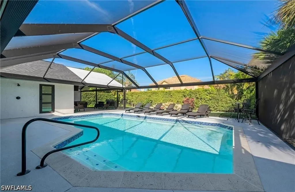 2307 Queens Way Naples FL 34112