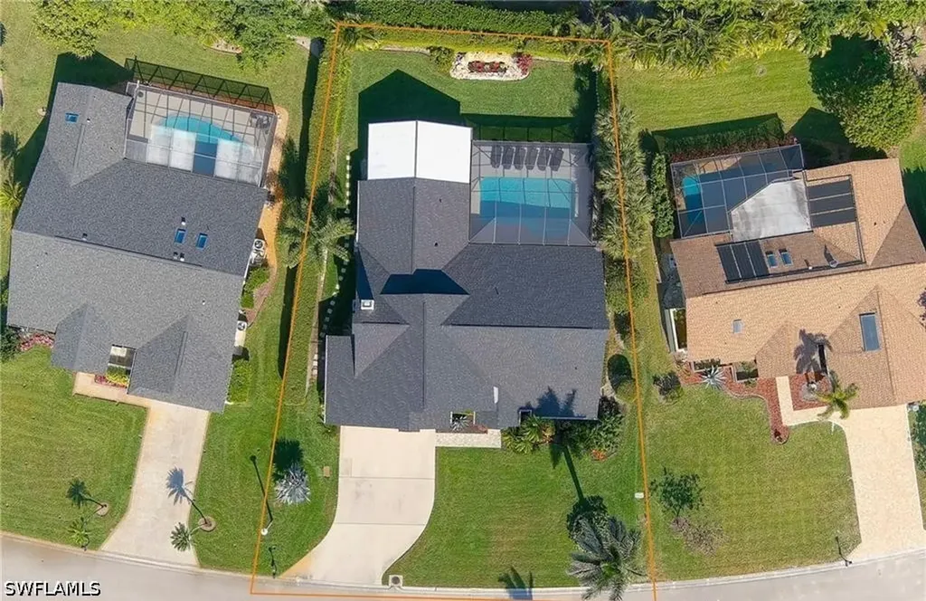 2307 Queens Way Naples FL 34112
