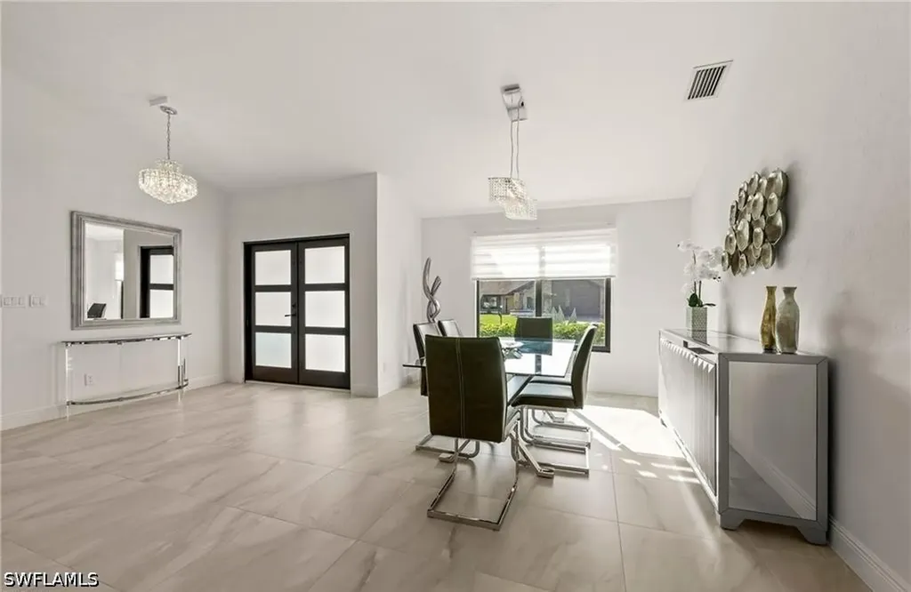 2307 Queens Way Naples FL 34112