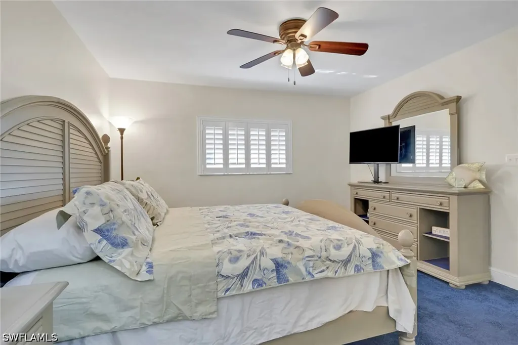 134 Cypress Way E Naples FL 34110