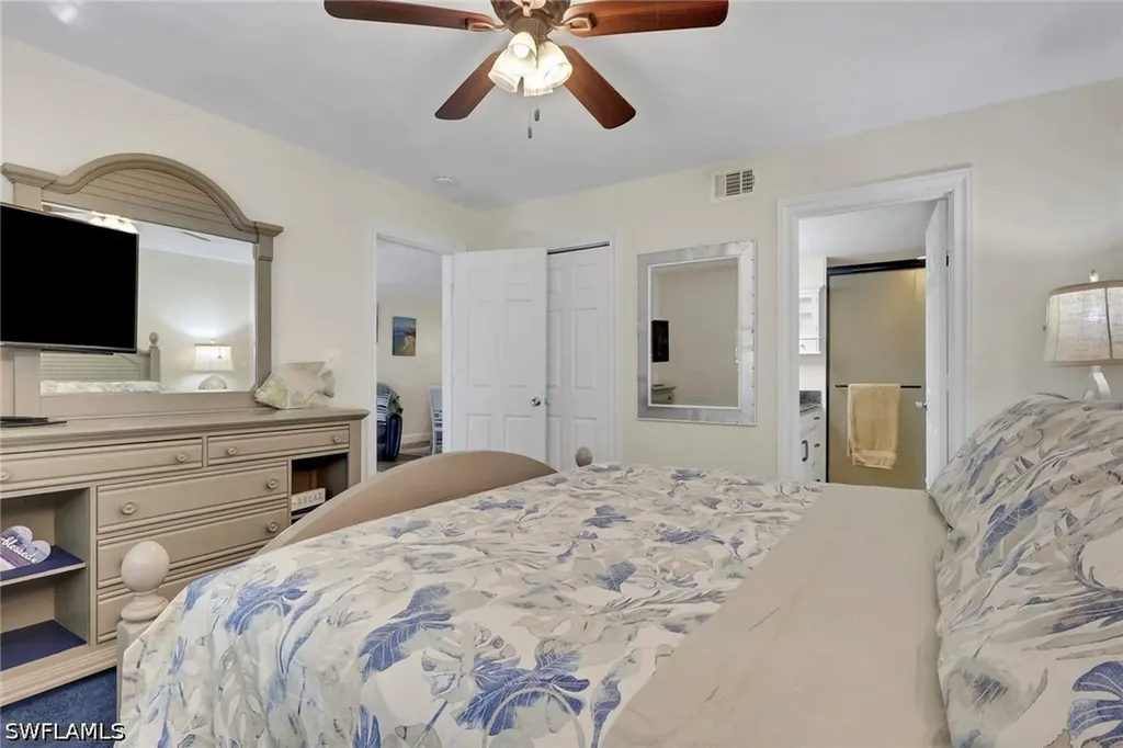 134 Cypress Way E Naples FL 34110