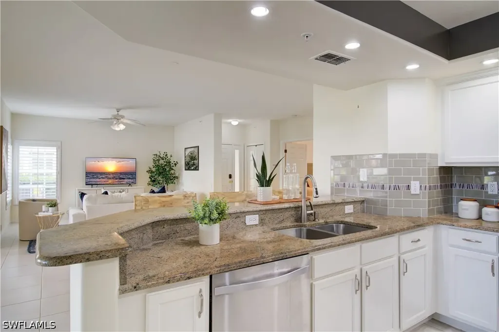 28044 Cavendish Court Bonita Springs FL 34135