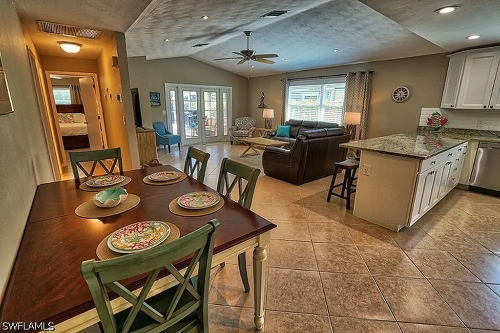 793 97th Avenue N Naples FL 34108