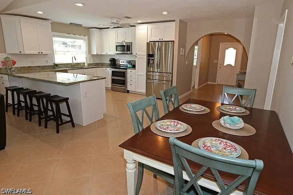 793 97th Avenue N Naples FL 34108