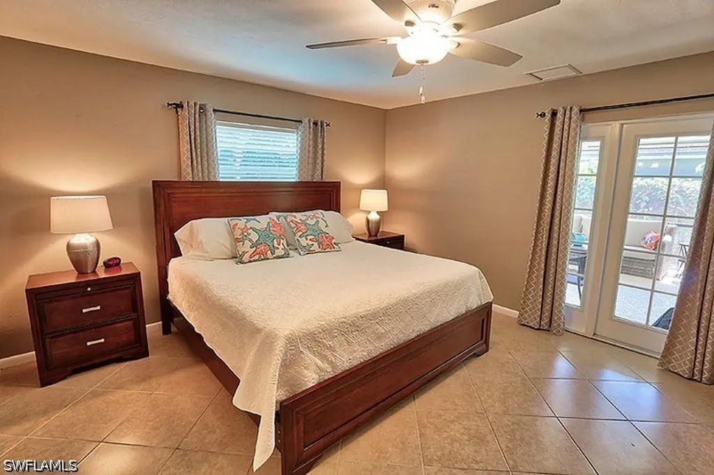 793 97th Avenue N Naples FL 34108