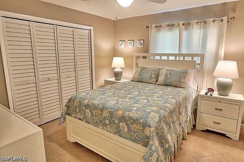 793 97th Avenue N Naples FL 34108
