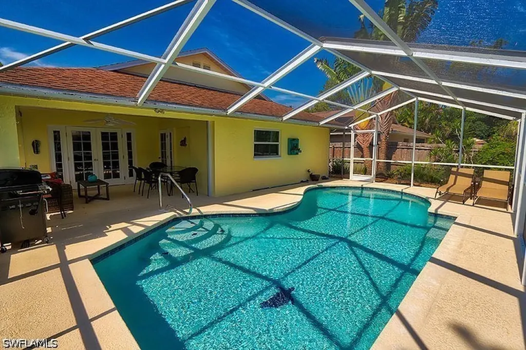 793 97th Avenue N Naples FL 34108