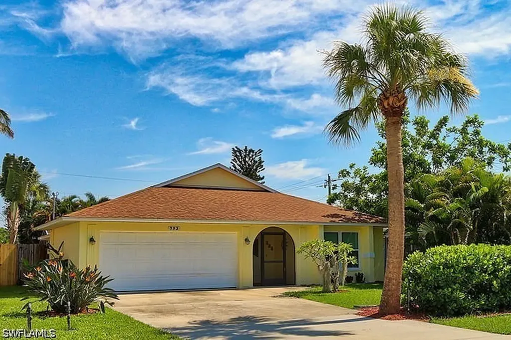 793 97th Avenue N Naples FL 34108