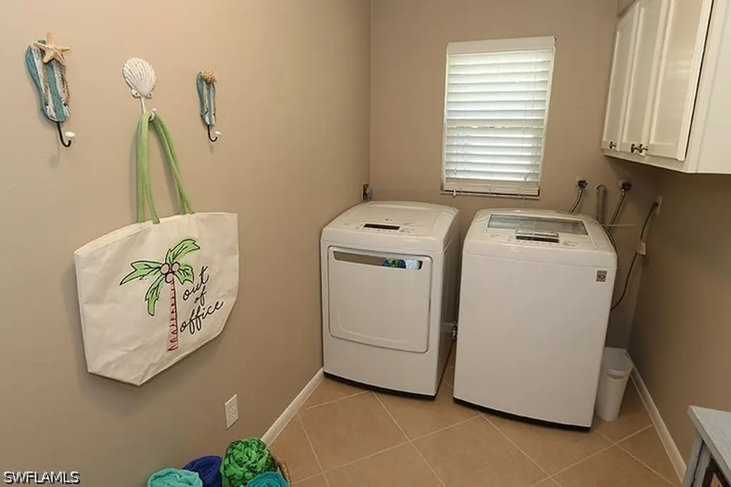 793 97th Avenue N Naples FL 34108