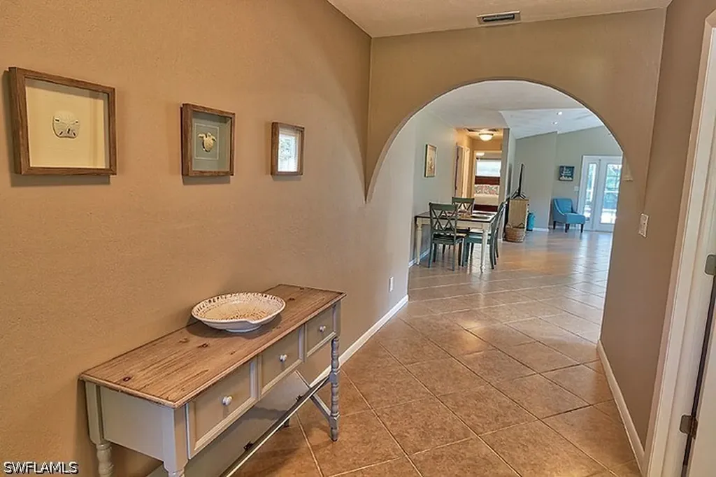 793 97th Avenue N Naples FL 34108