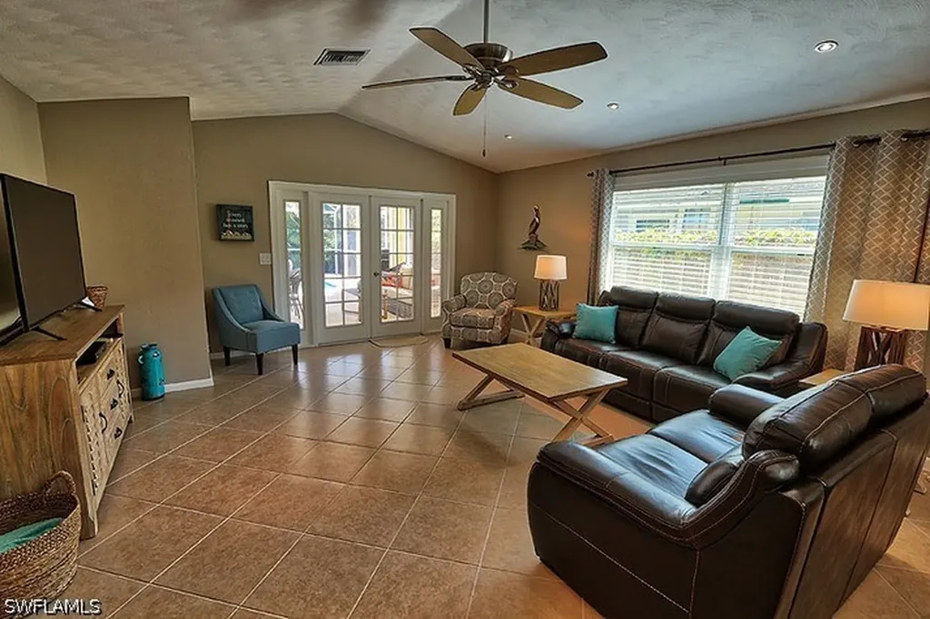 793 97th Avenue N Naples FL 34108