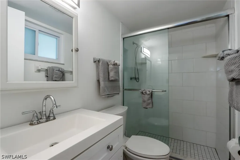 766 Central Avenue Naples FL 34102