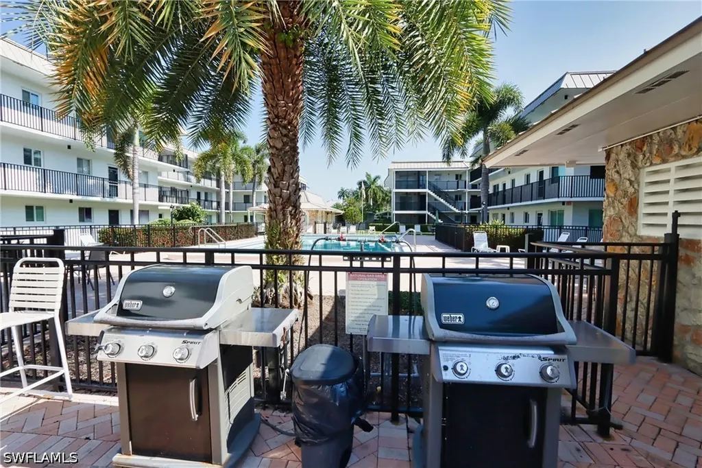 766 Central Avenue Naples FL 34102