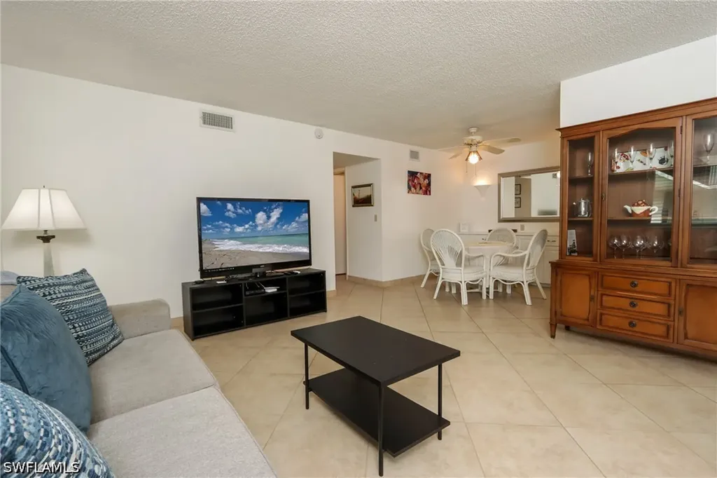 766 Central Avenue Naples FL 34102