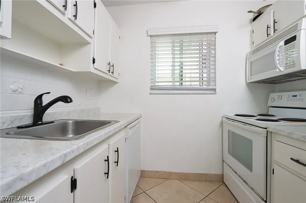 766 Central Avenue Naples FL 34102