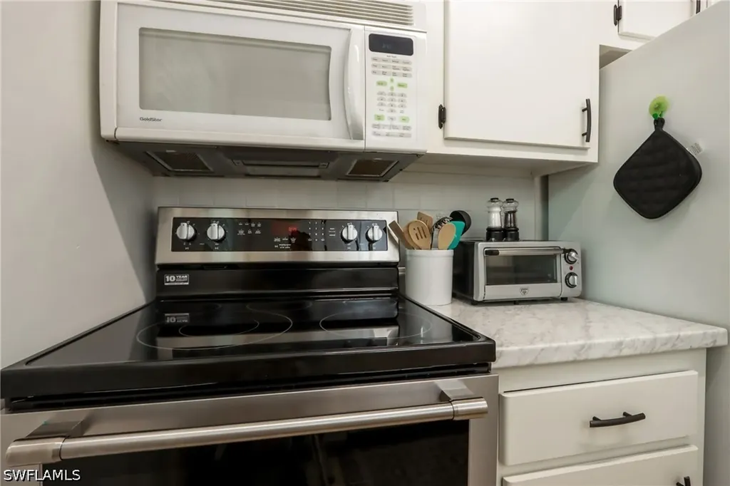 766 Central Avenue Naples FL 34102