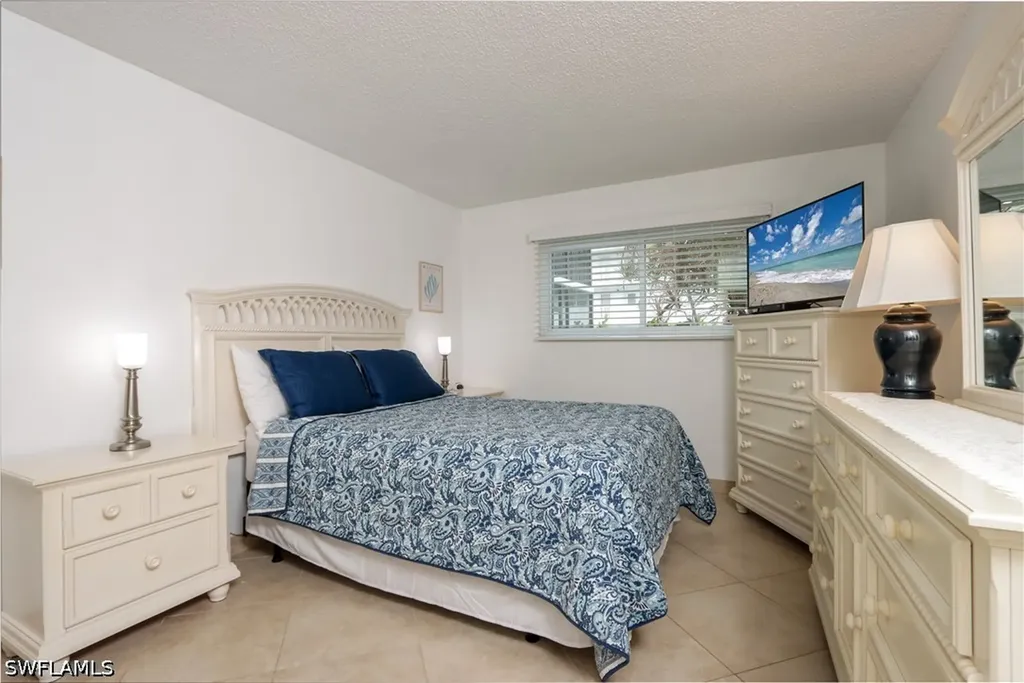 766 Central Avenue Naples FL 34102